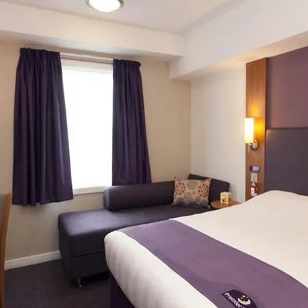Premier Leeds East 3* Лідс